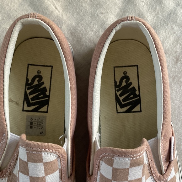VANS Classic Checkerboard Shoes - Picture 5 of 10